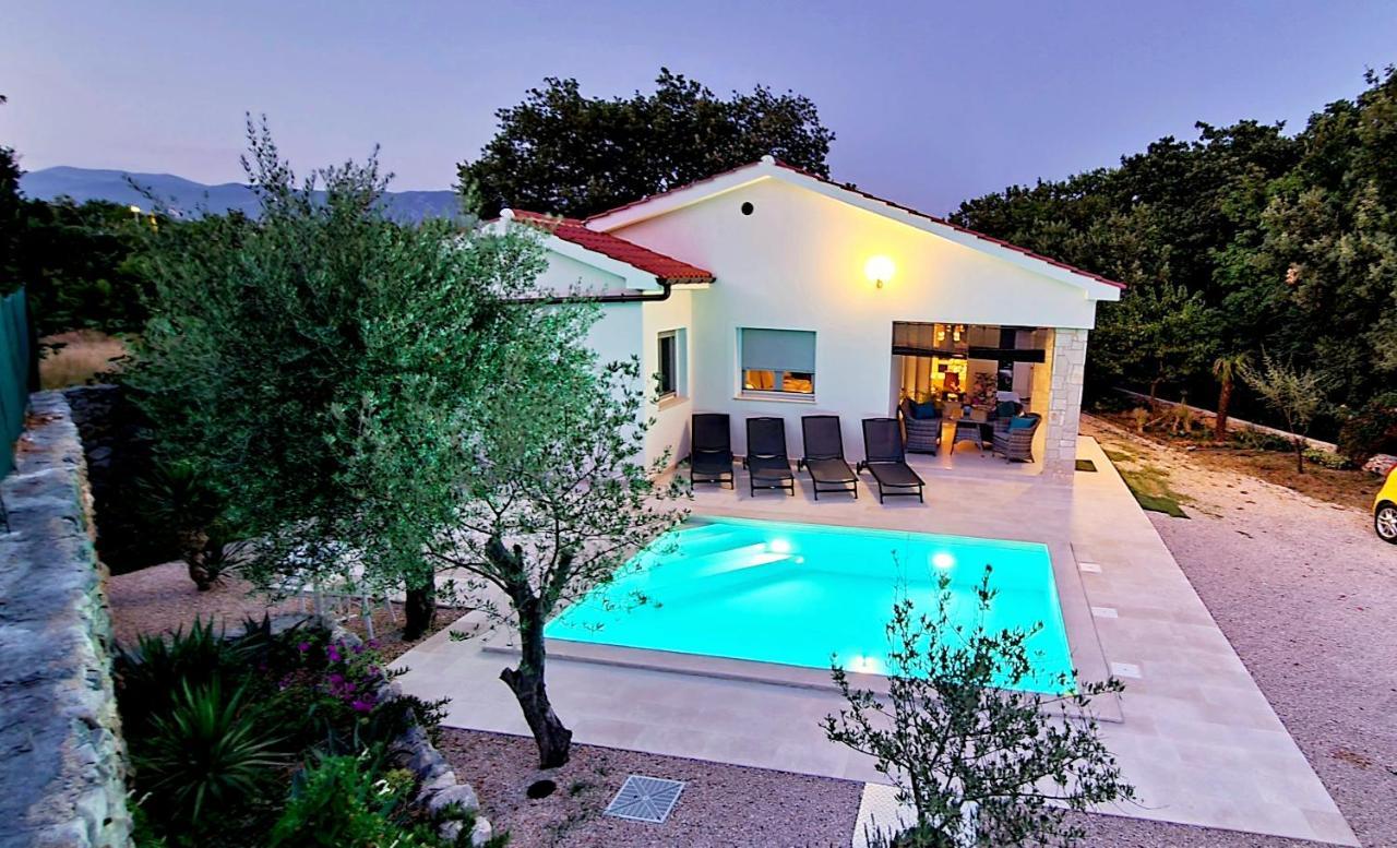 Villa Nevera Omišalj Esterno foto
