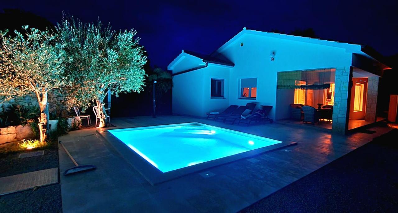 Villa Nevera Omišalj Esterno foto