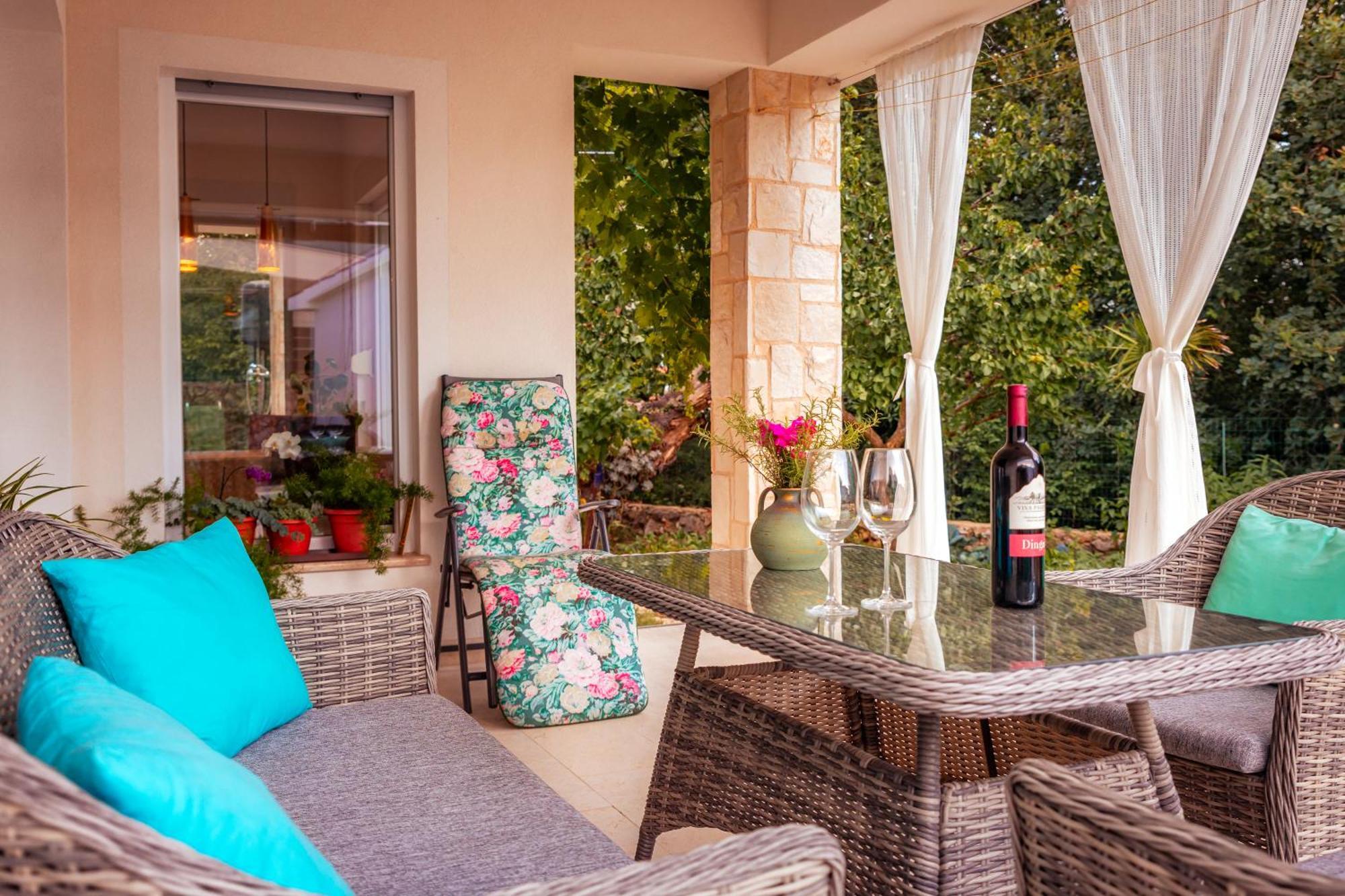 Villa Nevera Omišalj Esterno foto